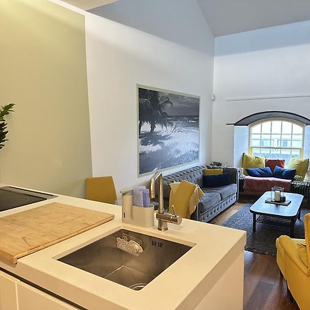 Rwy Suite48 Luxury Suite With Optional Parking Плимът Екстериор снимка