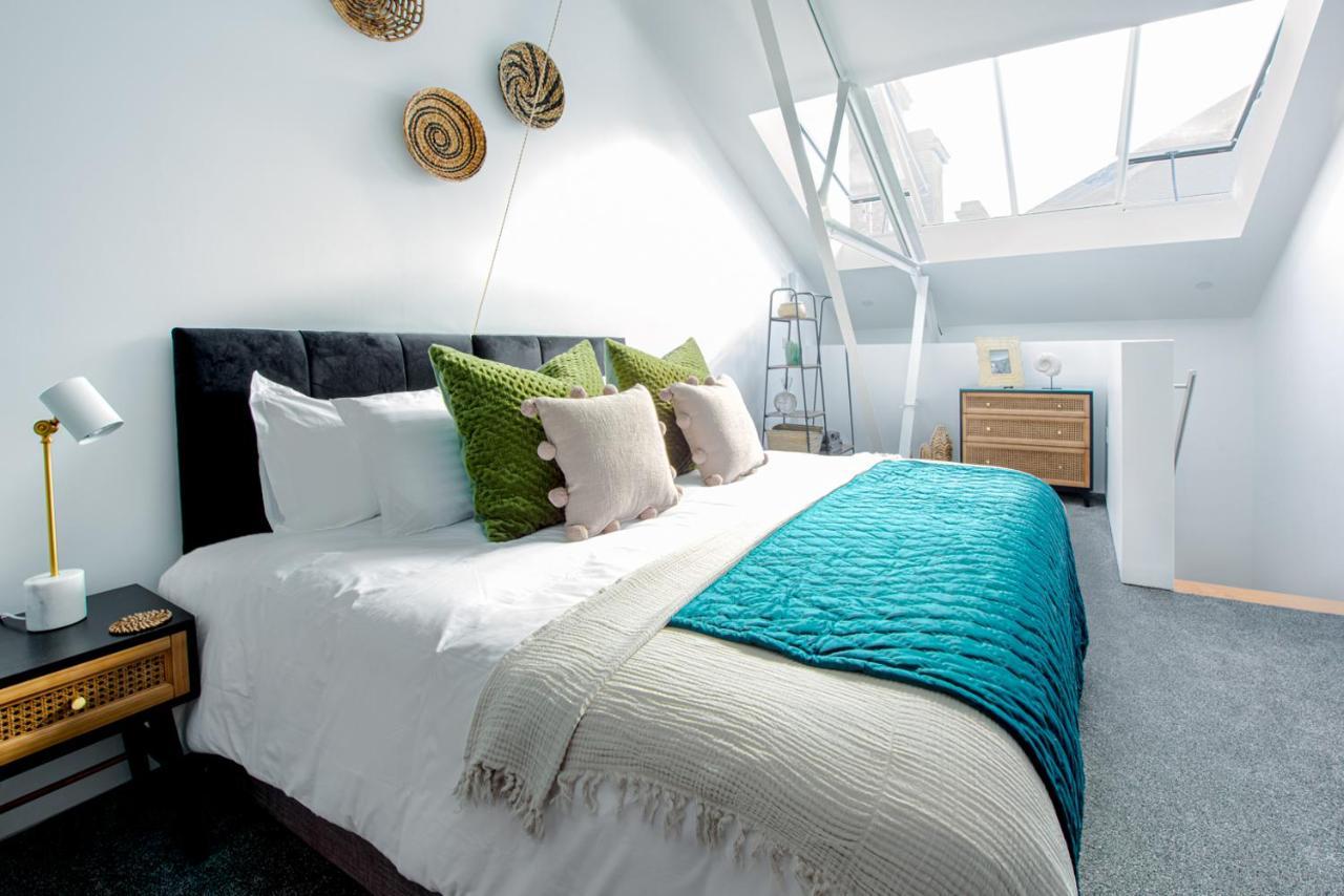 Rwy Suite48 Luxury Suite With Optional Parking Плимът Екстериор снимка