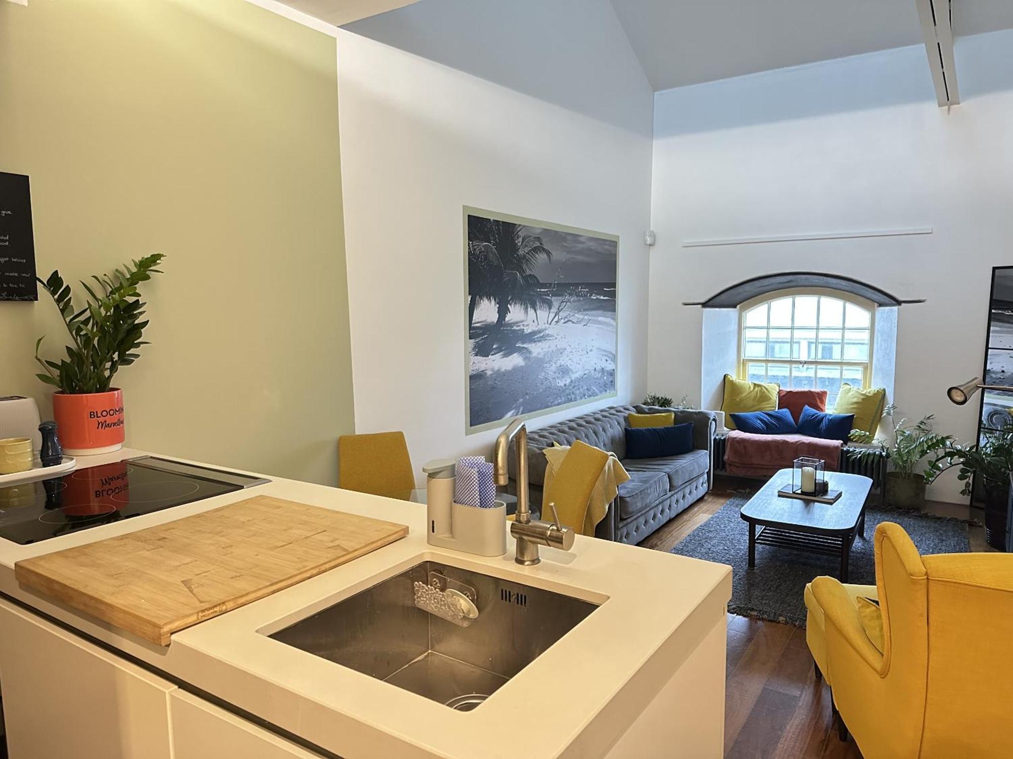 Rwy Suite48 Luxury Suite With Optional Parking Плимът Екстериор снимка
